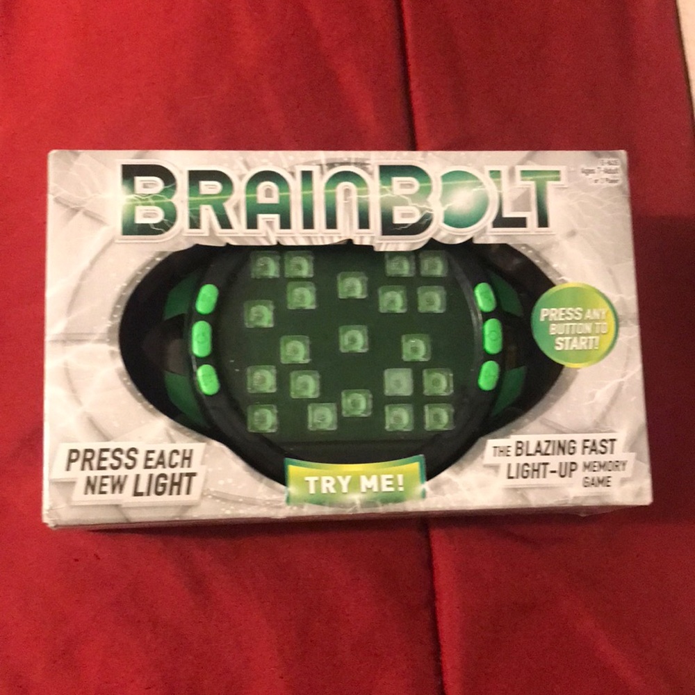Brainbolt interactive toy